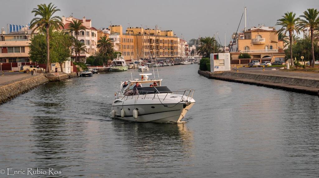 Apartamento Vacacional Empuriabrava Kültér fotó